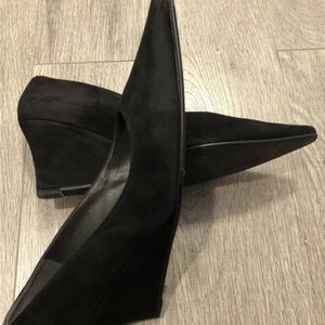 Stuart Weitzman Black Suede Shoes sz 9